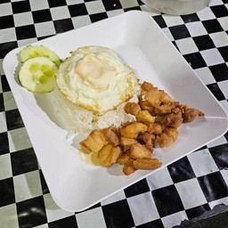 ข้าวหมูสามชั้นน้ำปลา