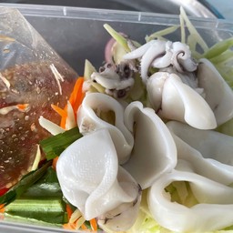 ยำมะม่วงหมึกลวก