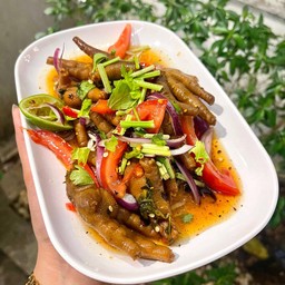 ยำตีนไก่