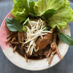 รัญญาก๋วยเตี๋ยวไก่ตุ๋น