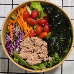 ทูน่าสลัด