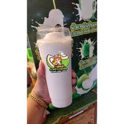 มะพร้าวปั่นนมสด