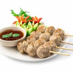 ลูกชิ้นเนื้อปิ้ง 3ไม้