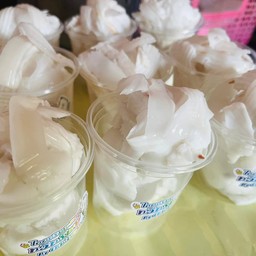 ไอติม กะทิมะพร้าวอ่อน