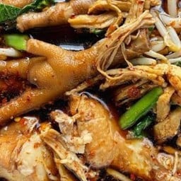 ก๋วยเตี๋ยวไก่ตุ๋น มะระ เทอดไท