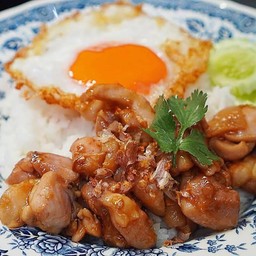 ข้าวไก่ทอดกะเทียม