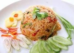 ข้าวผัดต้มยำหมึก