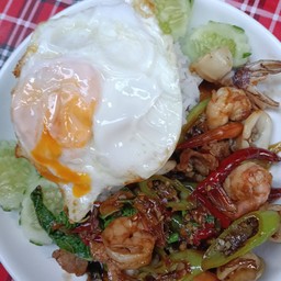 กระเพรากุ้ง