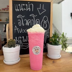 นมชมพูปั่นเพิ่มวิปครีม