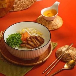 Grilled pork vermicelli ขนมจีนเวียดนามกับหมูย่าง