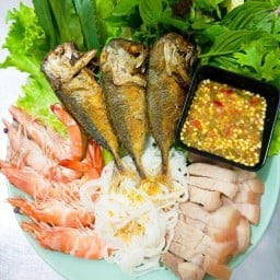 เมี่ยงปลาเผา 41 TOWN