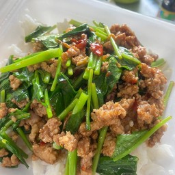 คะน้าหมูสับ