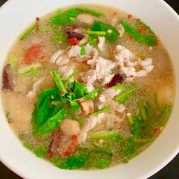 ต้มยำน้ำใสหมูหรือไก่