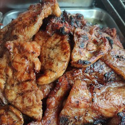 คอหมูย่าง (พร้อมน้ำจิ้มรสเด็ด)