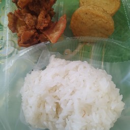 ข้าวเหนียวหมูยอทอด+สามชั้นทอดกรอบ