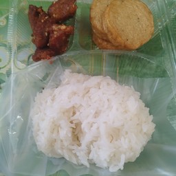 ข้าวเหนียวคอหมูก้อน+หมูยอทอด