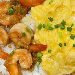 ข้าวไข่ข้นกุ้งกระเทียม