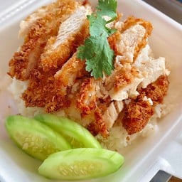 ข้าวมันไก่ เพชรเจริญ