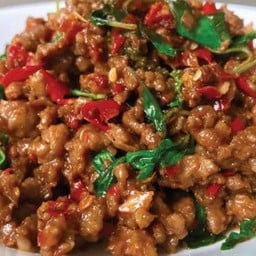 กระเพราเนื้อ (เป็นกับข้าว)