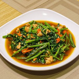 ผัดผักบุ้ง