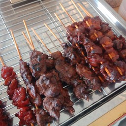 เจ๊อ้อย ส้มตำรสแซ่บ ร้านอยู่ในตลาดพันล้านแปลงยาว