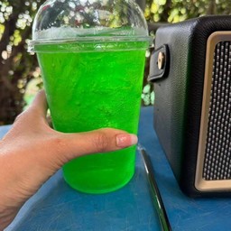 เขียวแฟนต้า