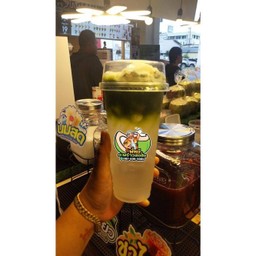 น้ำมะพร้าวสดชาเขียว