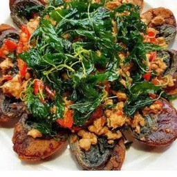 กระเพาะหมูสับไข่เยี่ยวม้า120