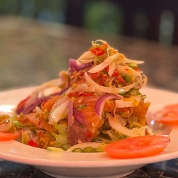 Salmon yum thai/ยำปลาแซลม่อน