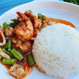 ผัดพริกแกงทะเล