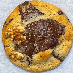 Dark Chocolate & Walnut