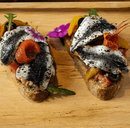 Galicia Baby Sardine & tomatoTartine