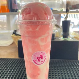 สตอเบอรี่โยเกิร์ตปั่น