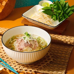 Beef Pho เฝอเนื้อ