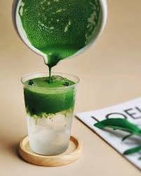 เพียว มัทฉะ  ( เราใช้มัทฉะเกรดพิธี )