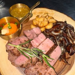 Grilled ox tongue (ลิ้นวัวย่าง)