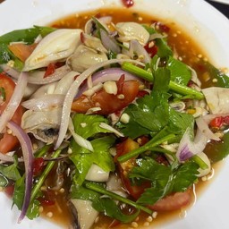 ยำไส้ตัน