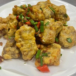 椒盐排骨 ซี่โครงหมูคั่วพริกเกลือ