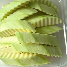 มะม่วงมัน ฟ้าลั่น หั่นพร้อมทาน [กล่องใหญ่]