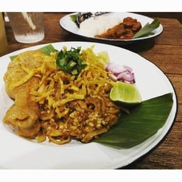 ข้าวซอยผัดแห้ง