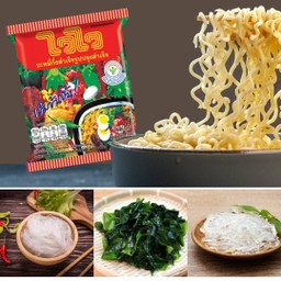 ยำมาม่าทะเล[กุ้งปลาหมึกวงหอย]มีปลาร้ากับใสไม่ปลาร้า