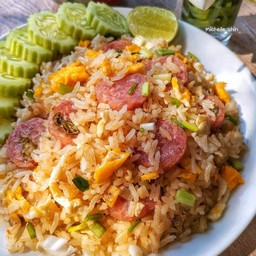 ข้าวผัดแหนม