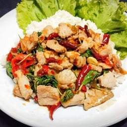 กระเพราหมูชิ้น