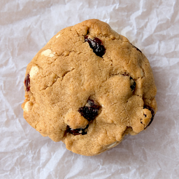 Cranberry white chocolate soft cookie