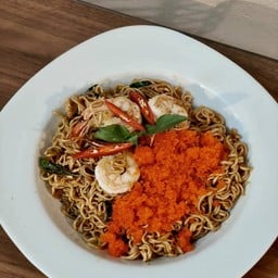 มาม่าผัดฉ่าไข่กุ้ง