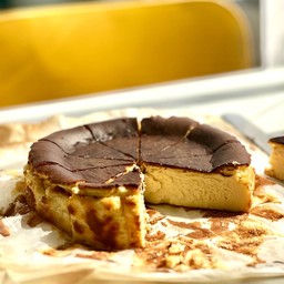 Basque Burnt Cheesecake (ละมุนสุด)