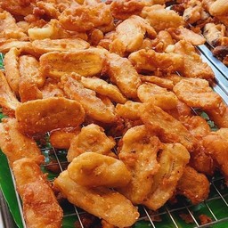 กล้วยทอดอัมพวา สาขาปั้ม ปตท คลองส่งน้ำ