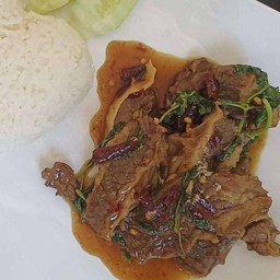 กะเพราเนื้อตุ๋น