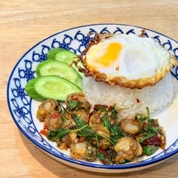 อร่อยเฉย กะเพราถาด อุดมสุข