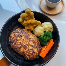 ( เนื้อ ) บิ๊กเบอร์เกอร์กับซอสเดมิกลาส
